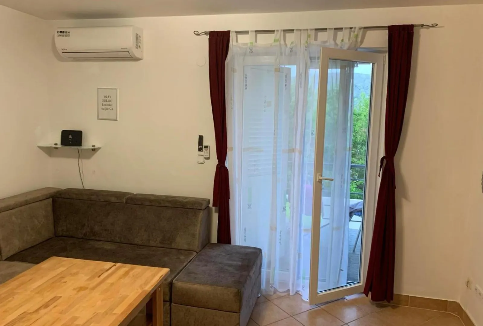 Suljic Apartment Pag Town